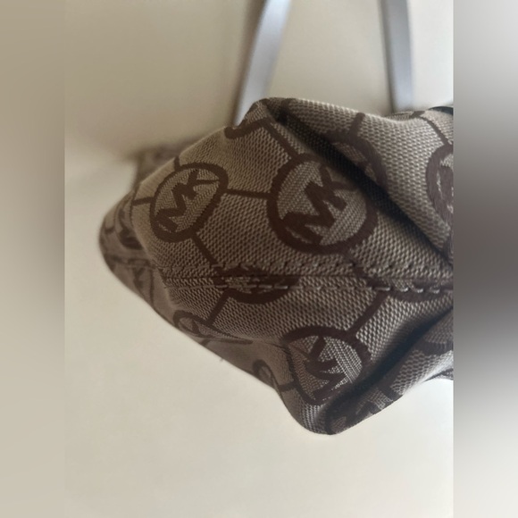 Michael Michael Kors studded tote - Picture 8 of 16